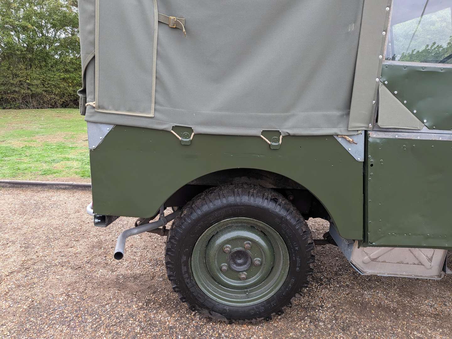 <p>1957 LAND ROVER SERIES 1 80"</p>