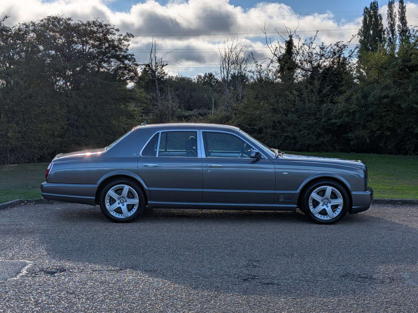 <p>2005 BENTLEY ARNAGE T</p>