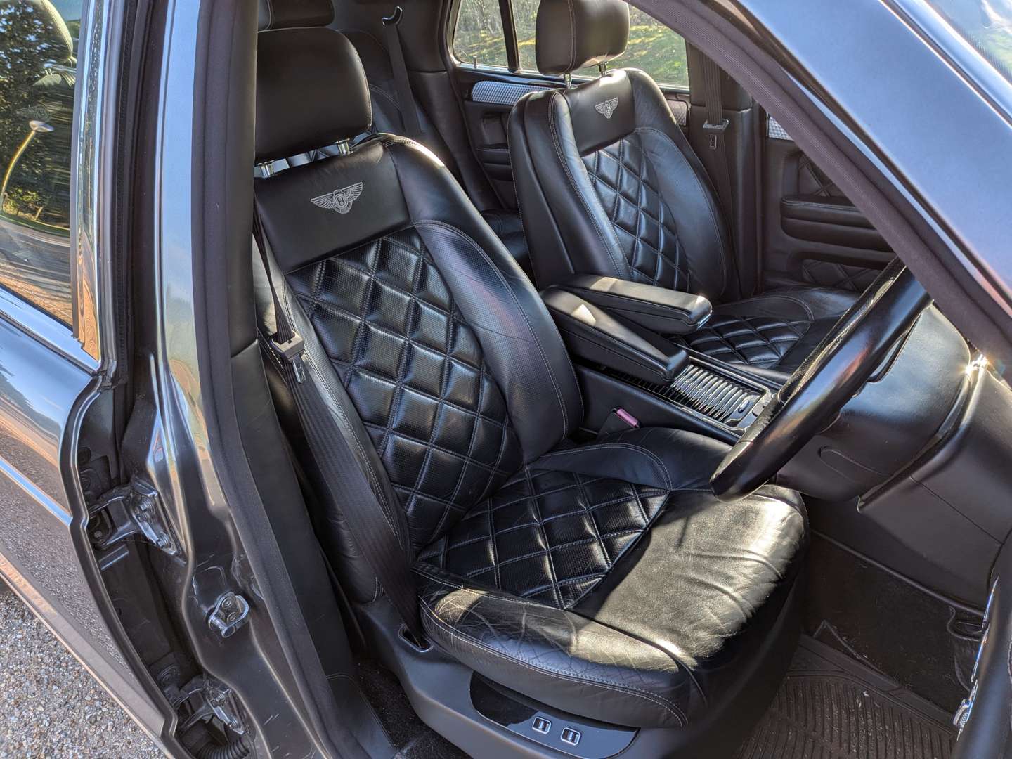 <p>2005 BENTLEY ARNAGE T</p>