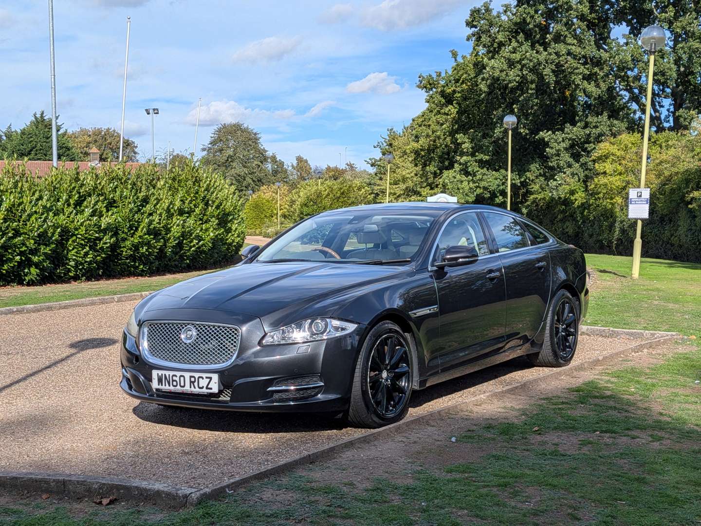 <p>2010 JAGUAR XJ PREMIUM LUXURY V6</p>