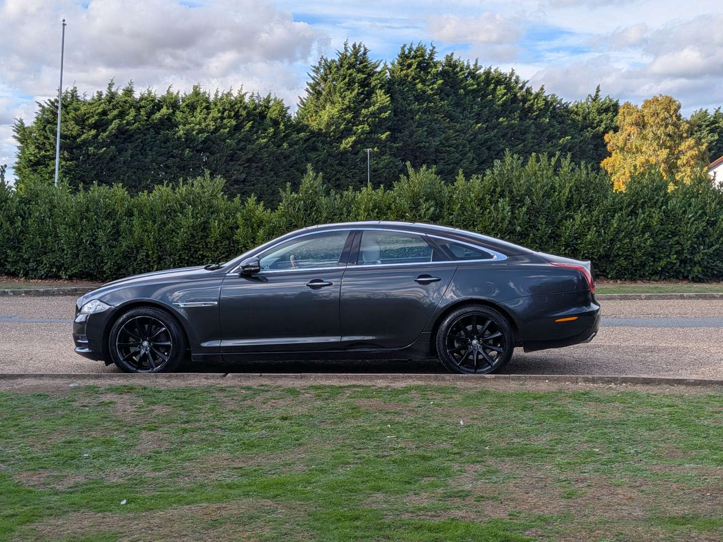 <p>2010 JAGUAR XJ PREMIUM LUXURY V6</p>