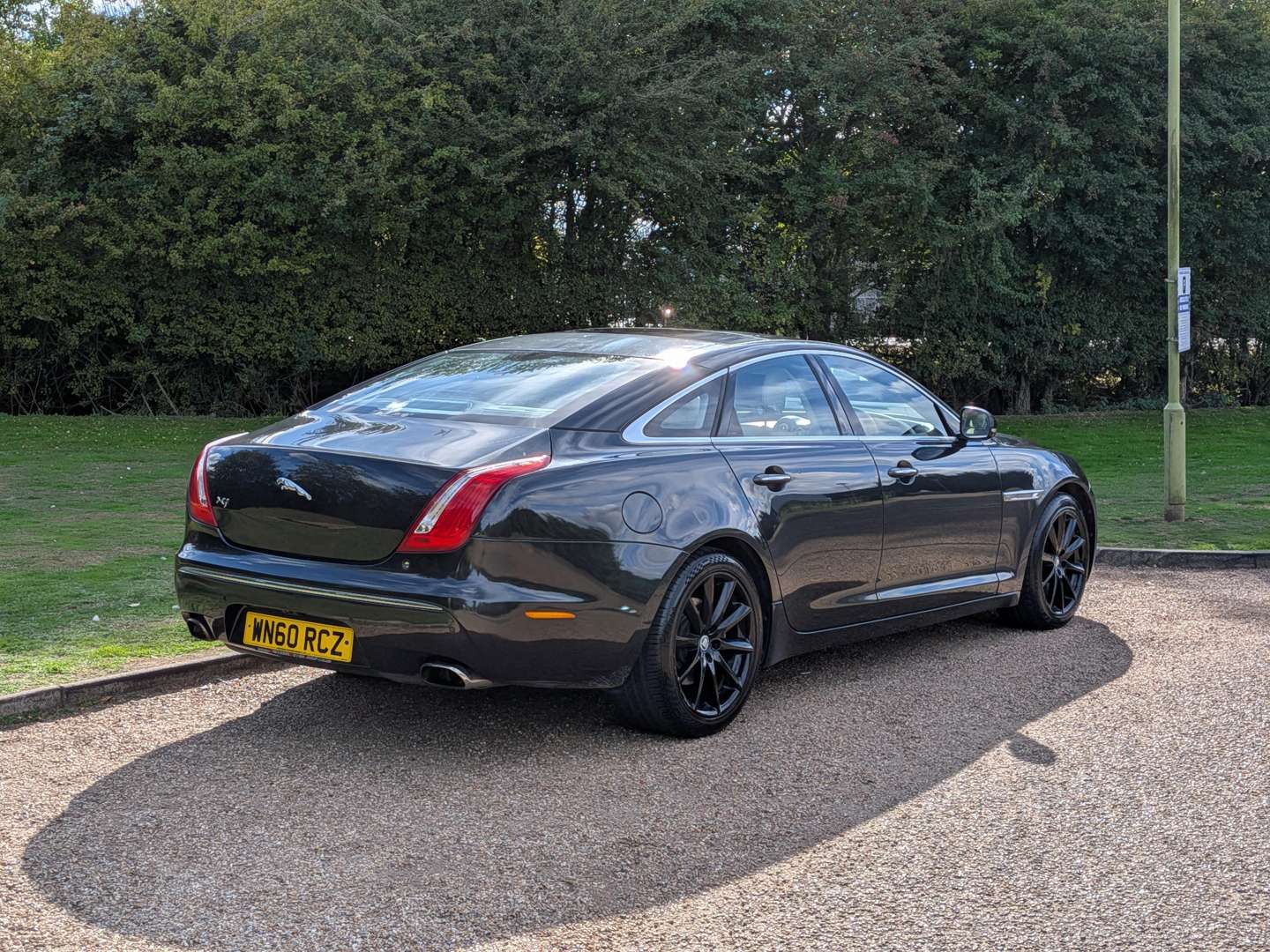 <p>2010 JAGUAR XJ PREMIUM LUXURY V6</p>