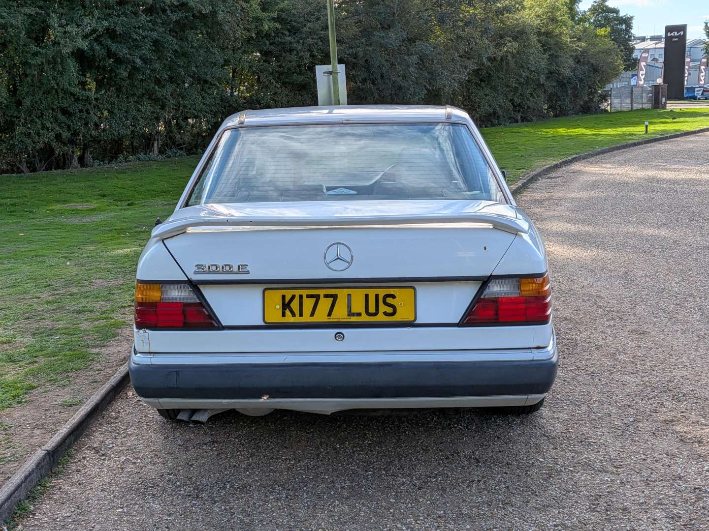 <p>1992 MERCEDES 300E W124 AUTO</p>