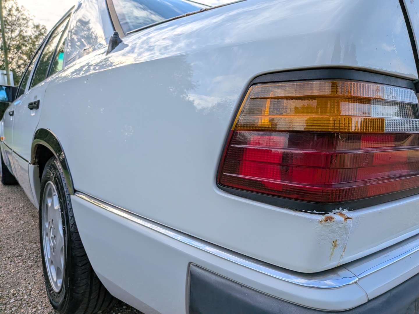 <p>1992 MERCEDES 300E W124 AUTO</p>