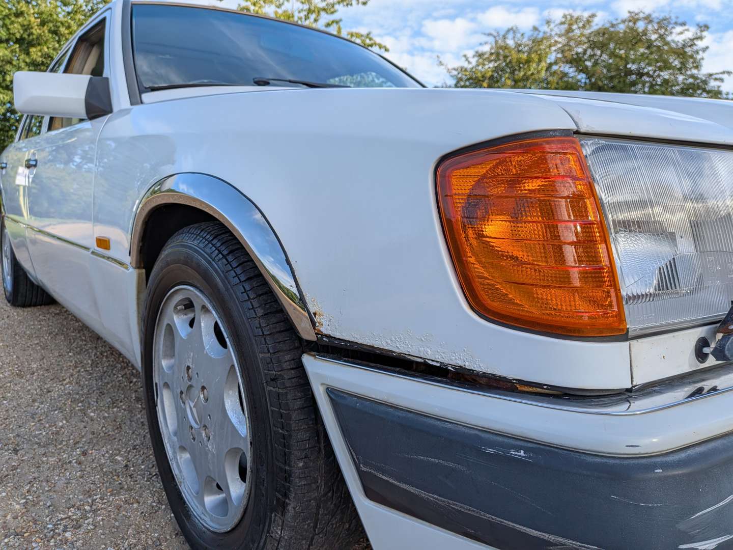 <p>1992 MERCEDES 300E W124 AUTO</p>