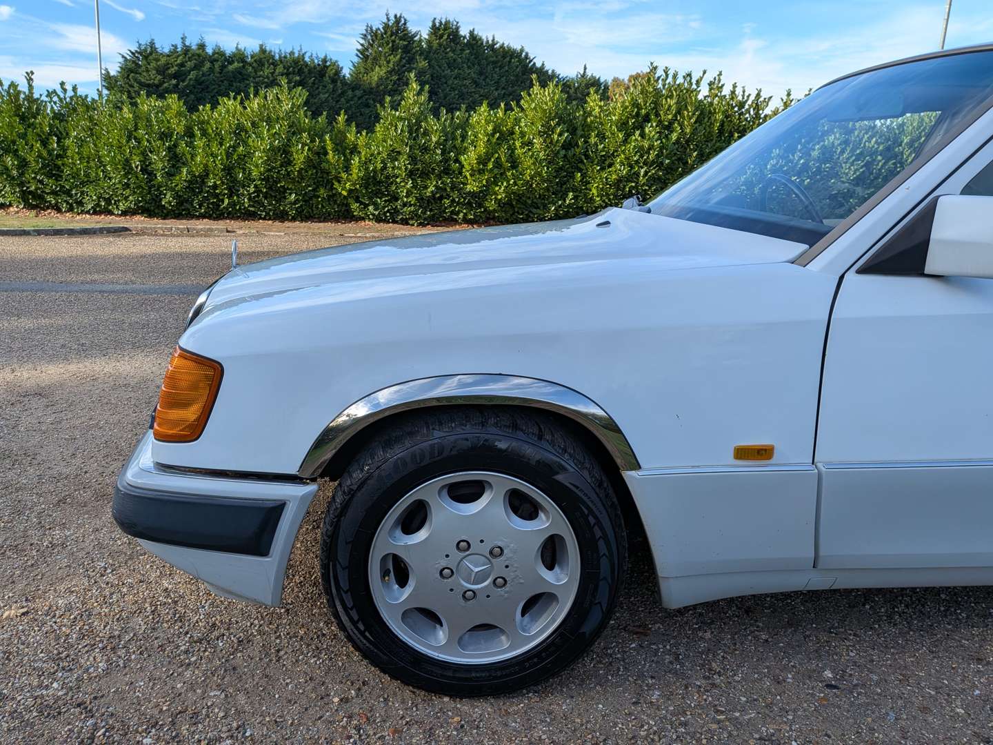 <p>1992 MERCEDES 300E W124 AUTO</p>