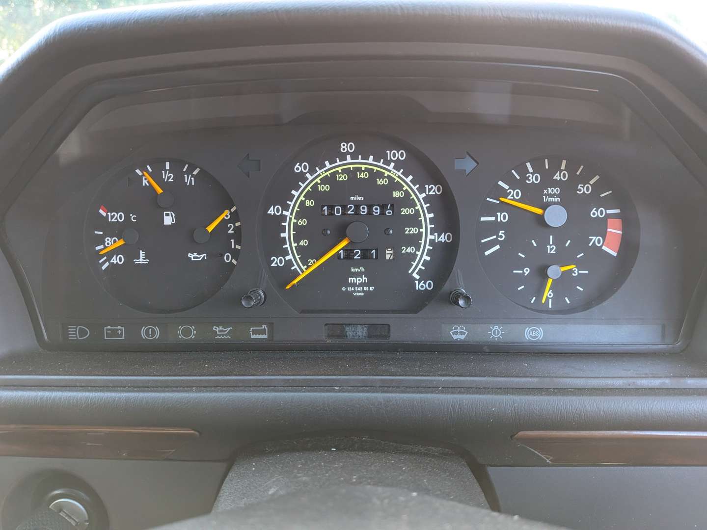 <p>1992 MERCEDES 300E W124 AUTO</p>