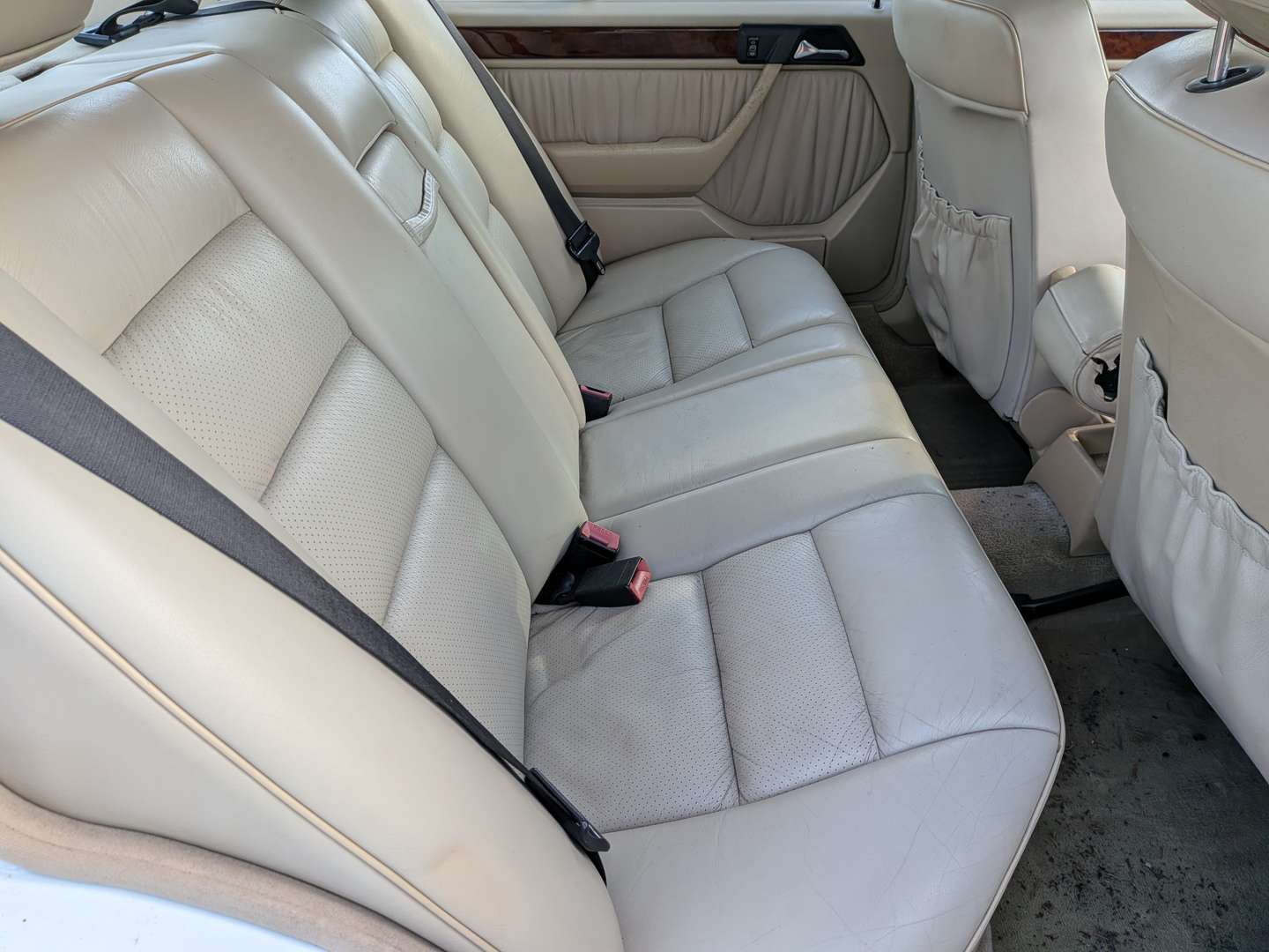 <p>1992 MERCEDES 300E W124 AUTO</p>
