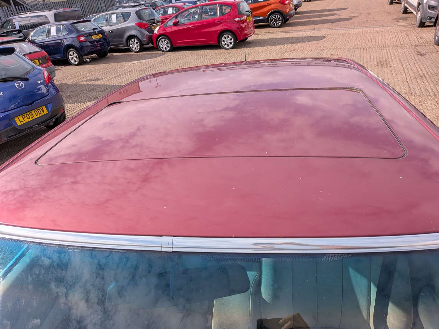 <p>1988 MERCEDES 300SE W126 AUTO</p>