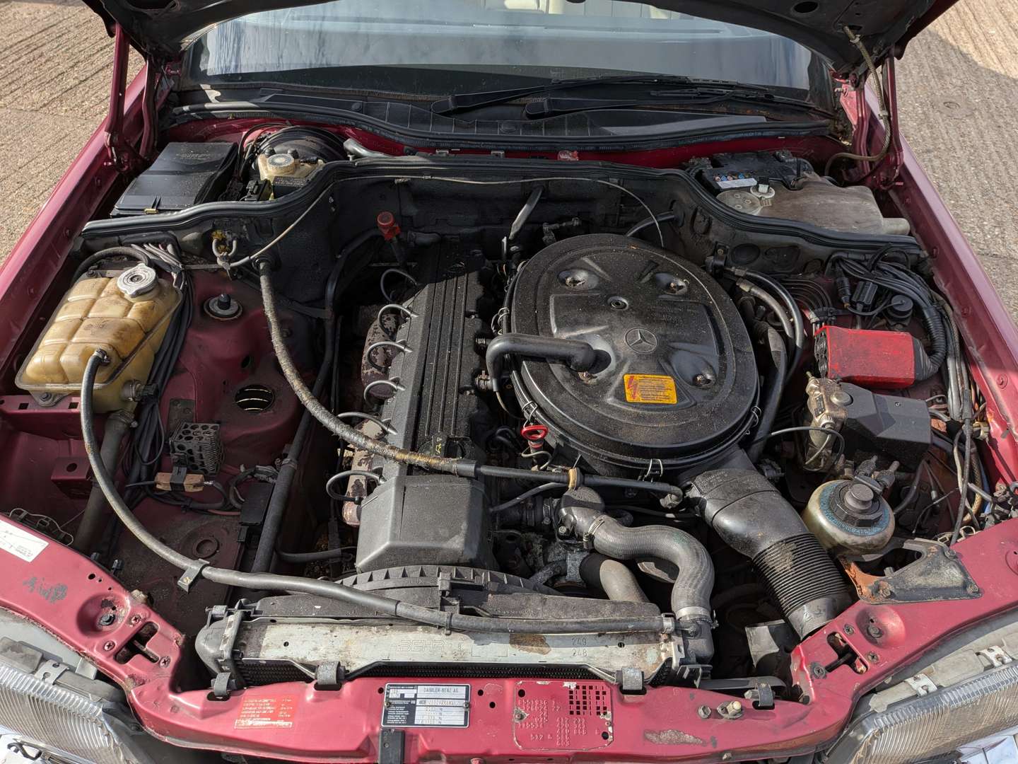 <p>1988 MERCEDES 300SE W126 AUTO</p>