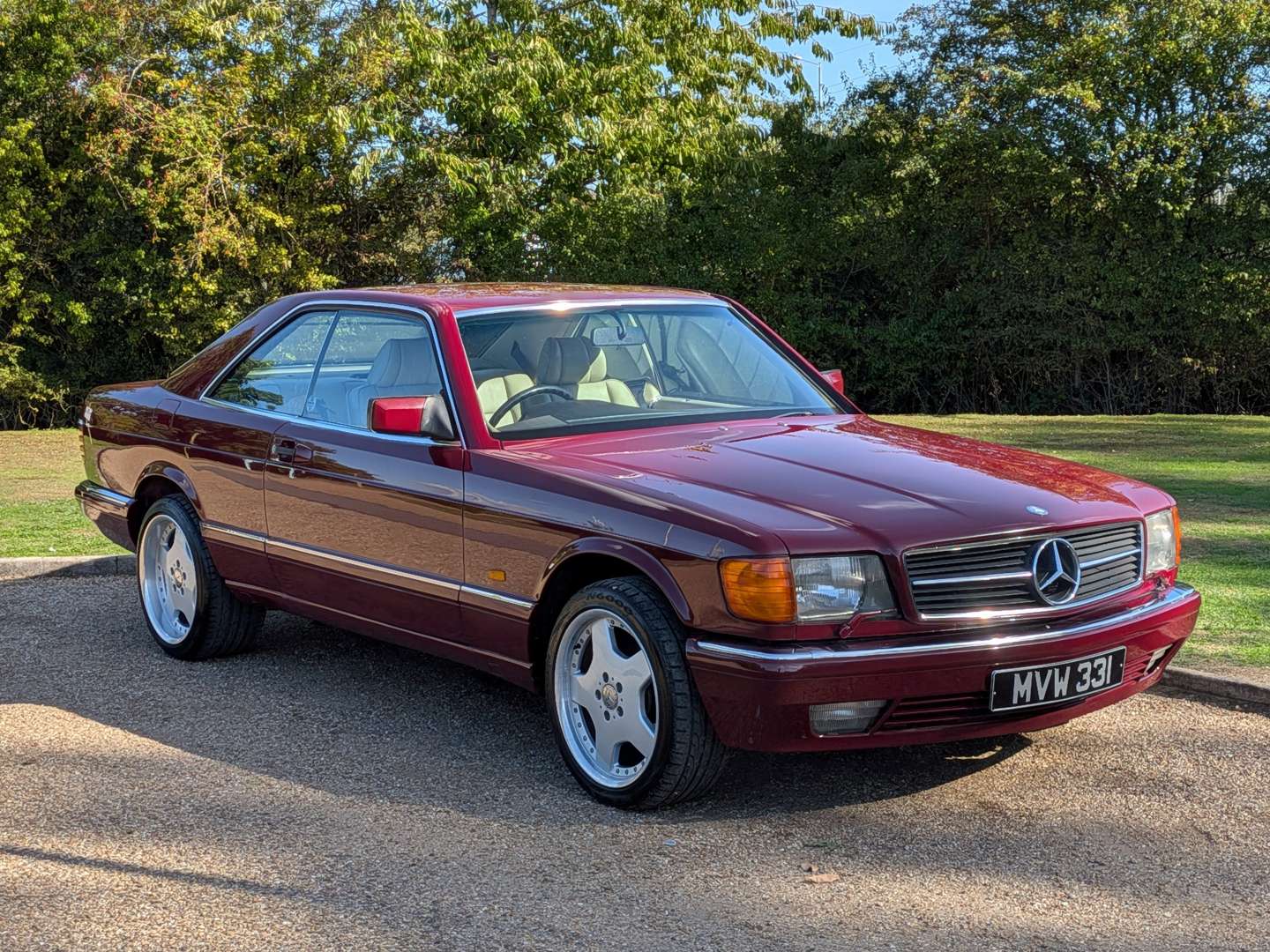 <p>1987 MERCEDES 500SEC C126</p>