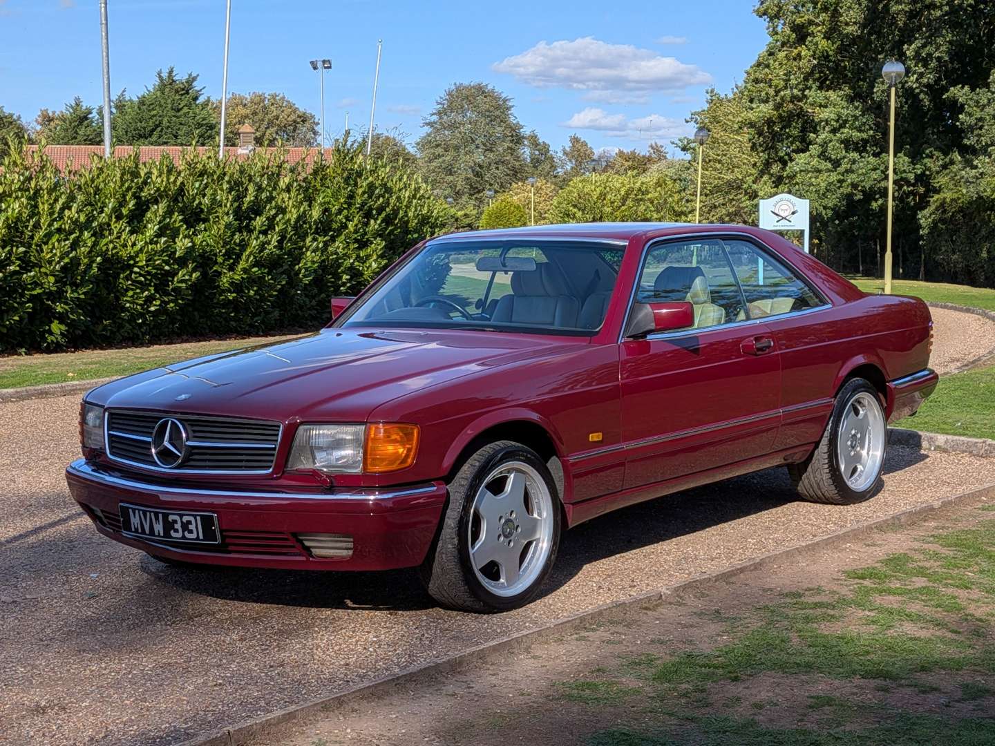 <p>1987 MERCEDES 500SEC C126</p>