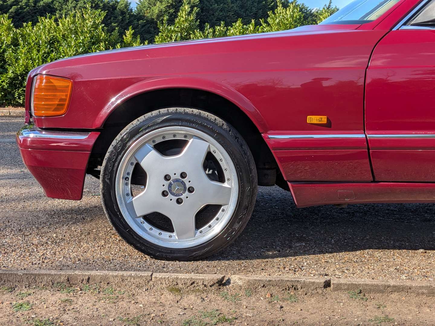<p>1987 MERCEDES 500SEC C126</p>