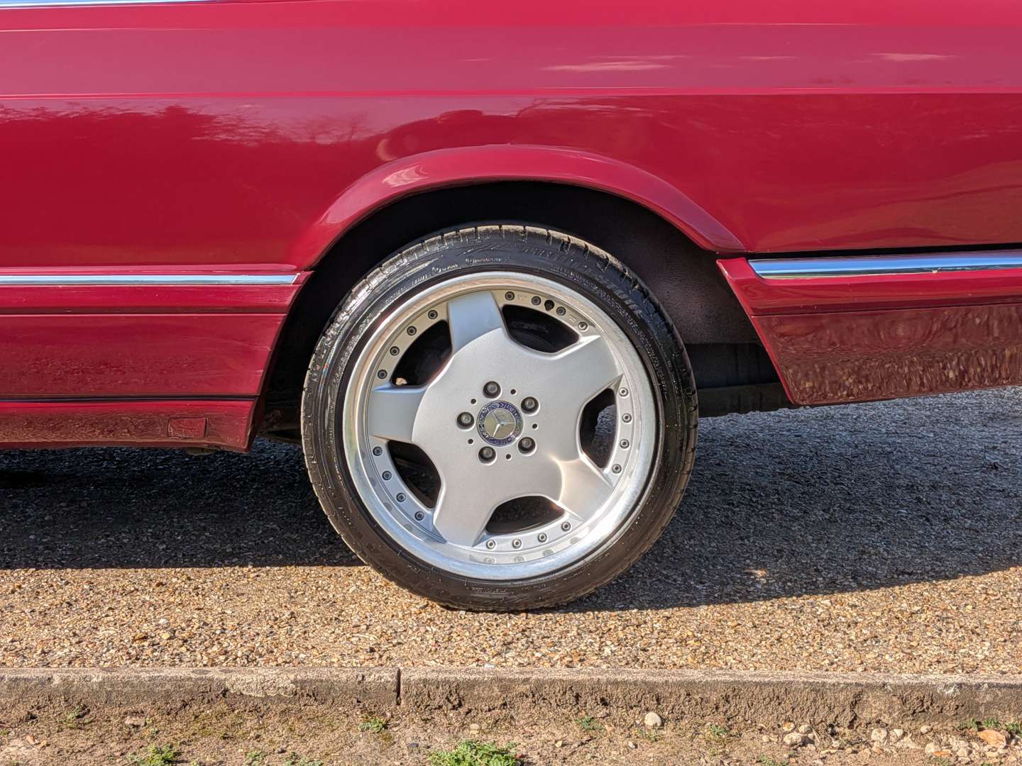 <p>1987 MERCEDES 500SEC C126</p>