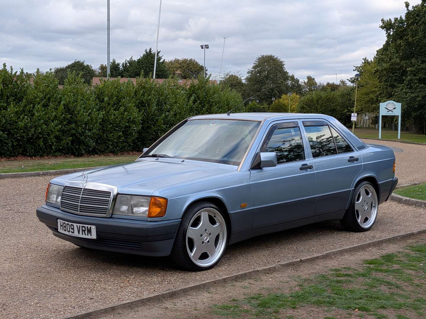 <p>1991 MERCEDES 190D W201</p>