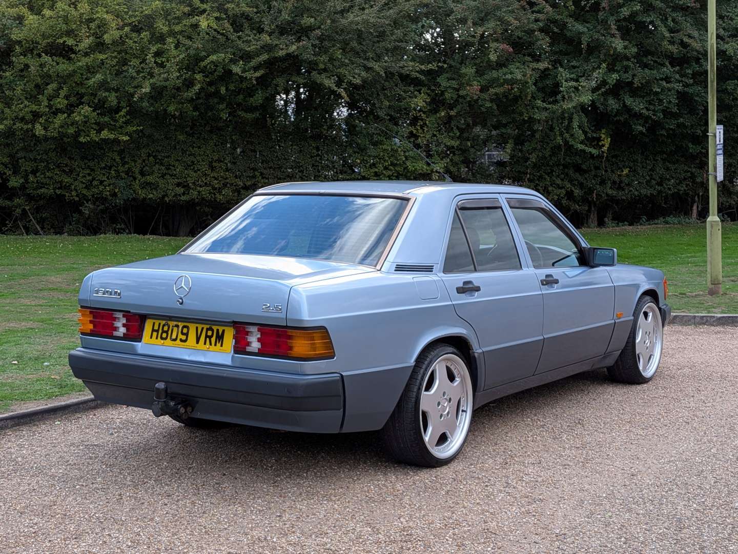 <p>1991 MERCEDES 190D W201</p>