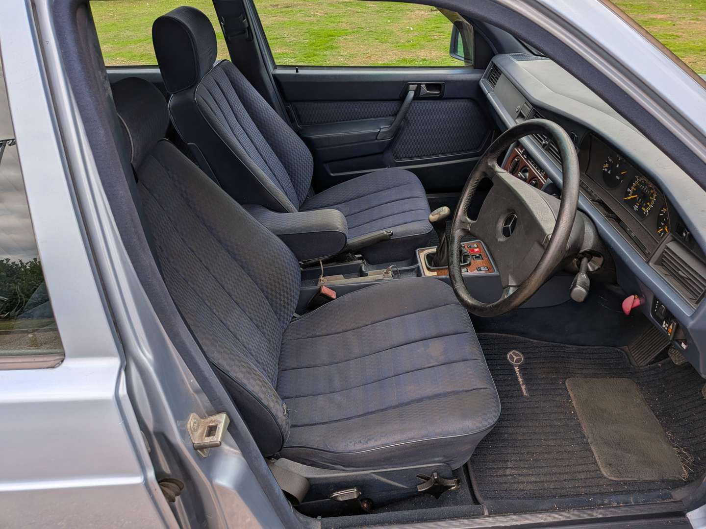 <p>1991 MERCEDES 190D W201</p>