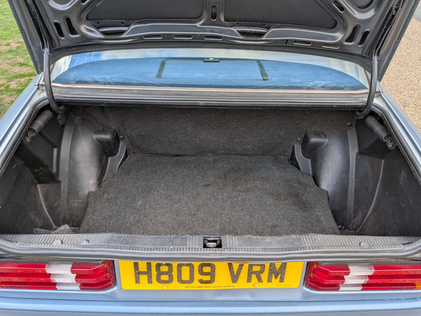 <p>1991 MERCEDES 190D W201</p>