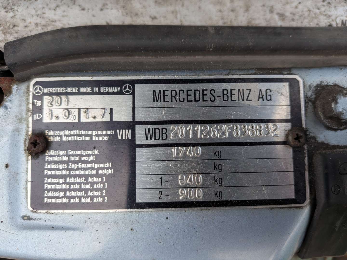 <p>1991 MERCEDES 190D W201</p>