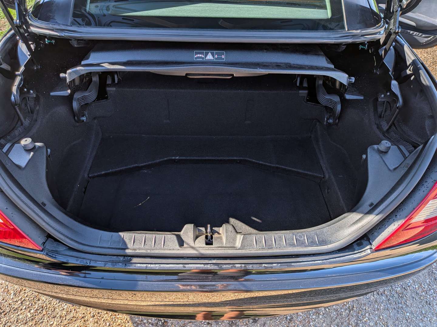 <p>2005 MERCEDES SLK280 R171</p>