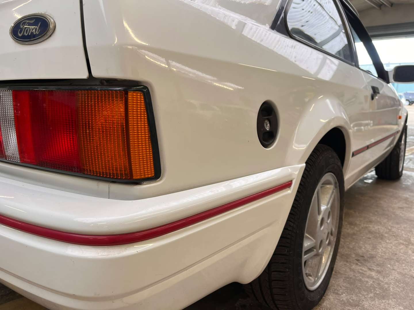 <p>1988 FORD ESCORT XR3i - 63K MILES, ONE OWNER FROM NEW</p>