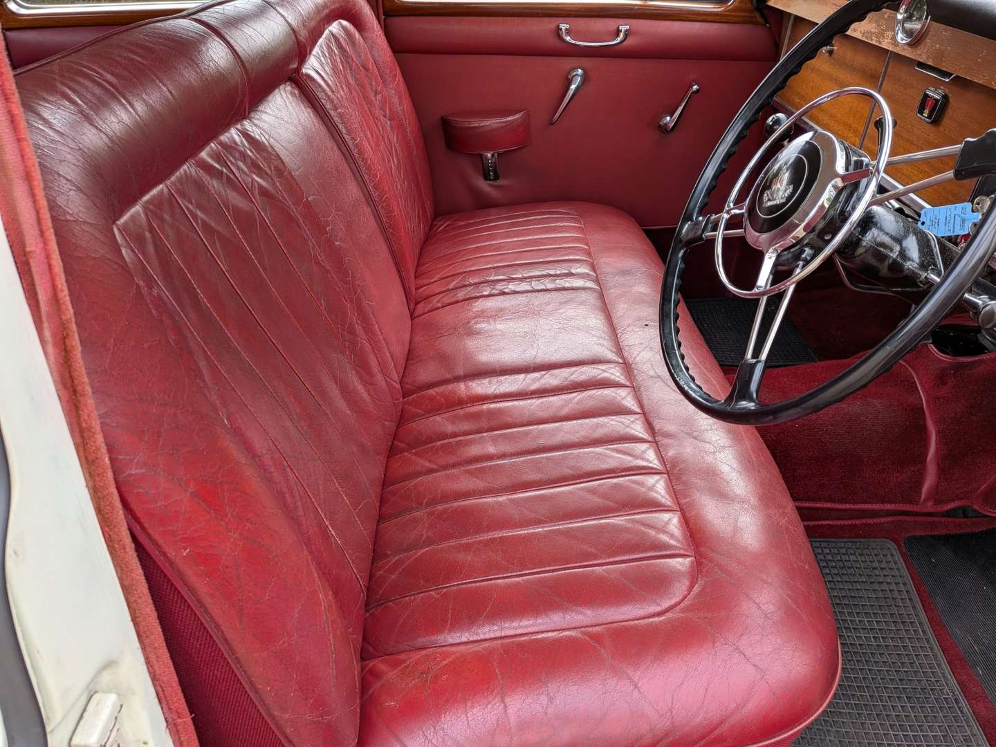 <p>1961 ROVER P4 80</p>