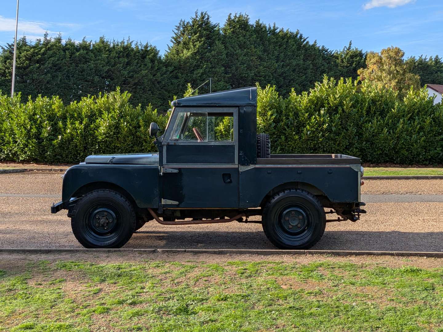 <p>1954 LAND ROVER SERIES 1 86"</p>