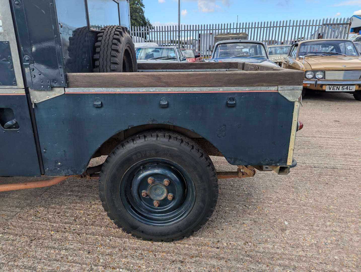 <p>1954 LAND ROVER SERIES 1 80"</p>