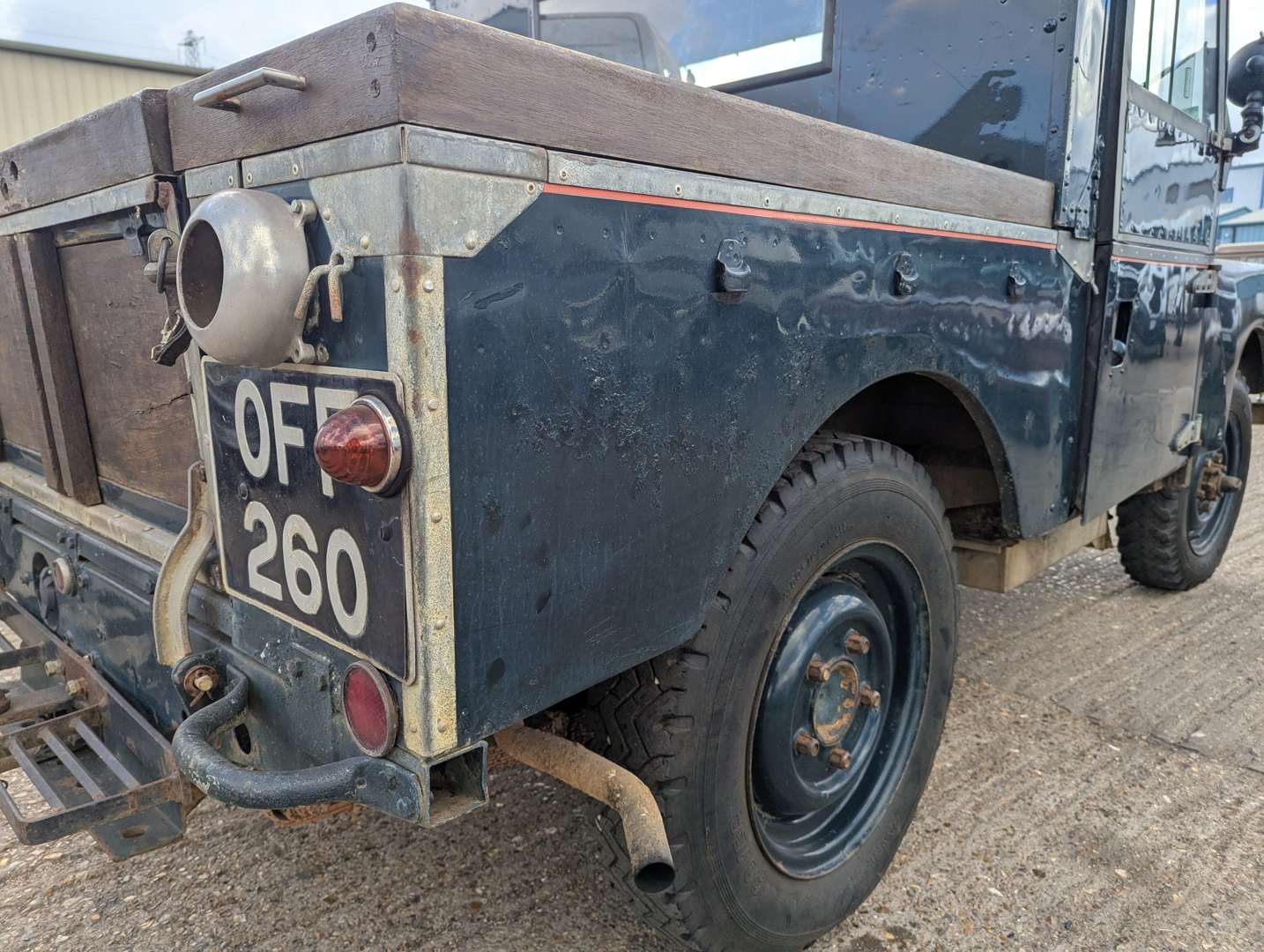 <p>1954 LAND ROVER SERIES 1 80"</p>