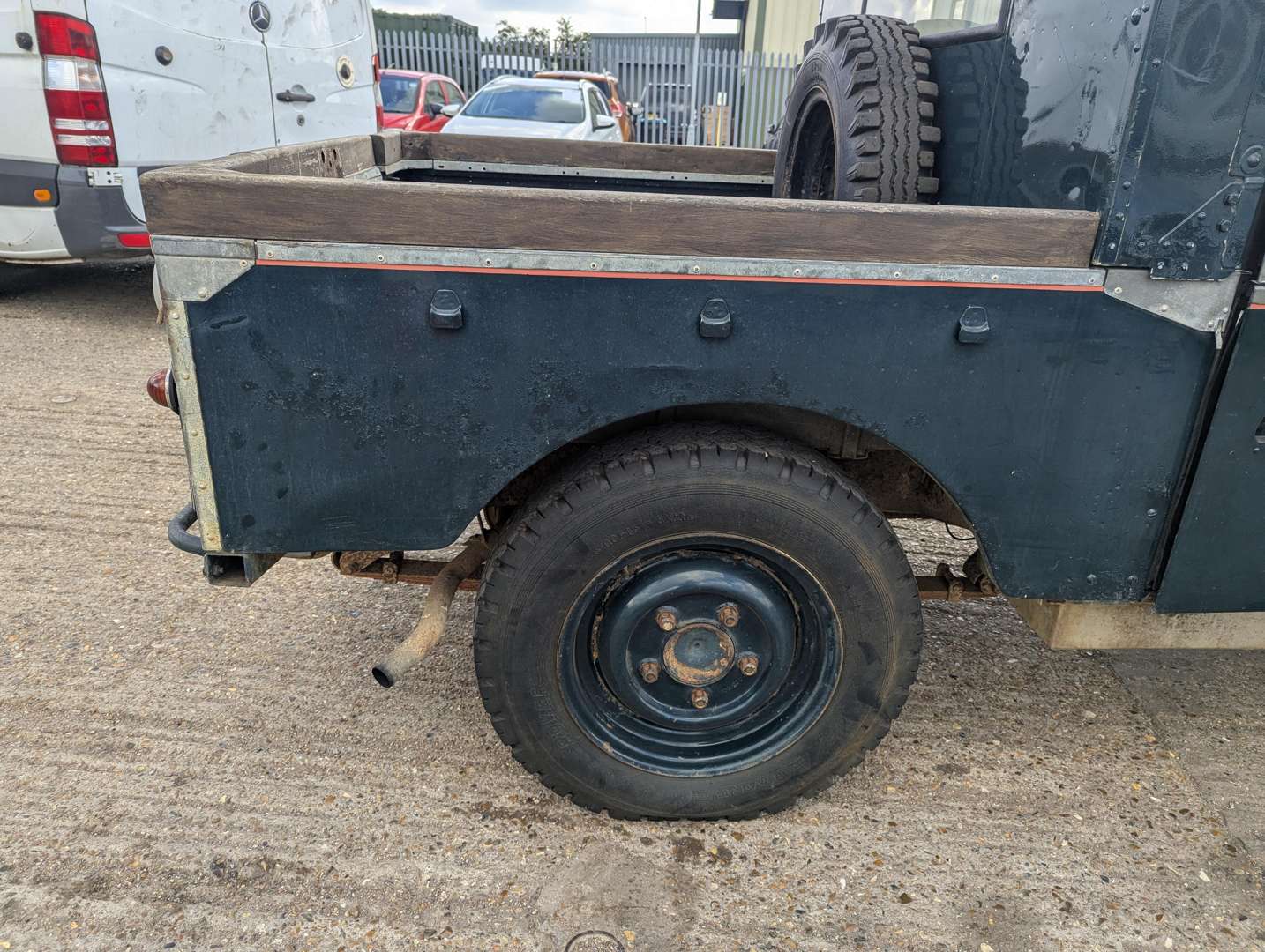<p>1954 LAND ROVER SERIES 1 80"</p>