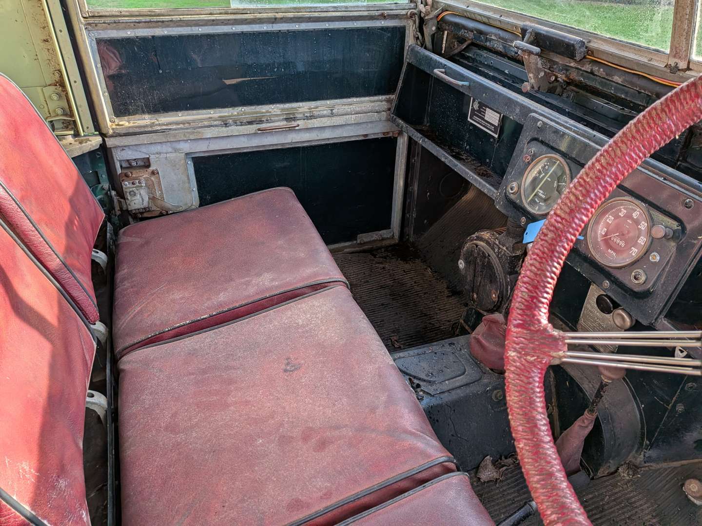 <p>1954 LAND ROVER SERIES 1 86"</p>