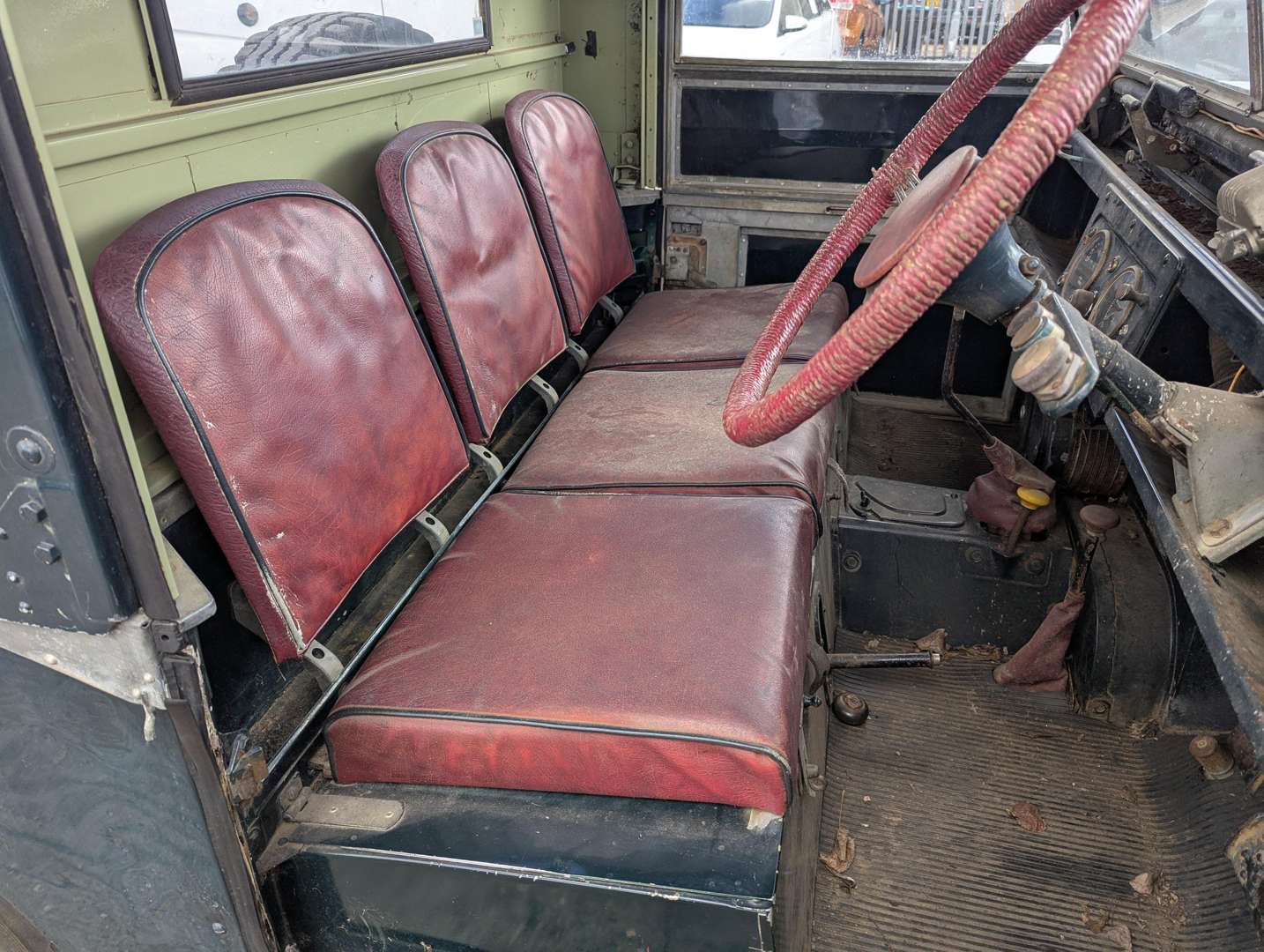 <p>1954 LAND ROVER SERIES 1 80"</p>
