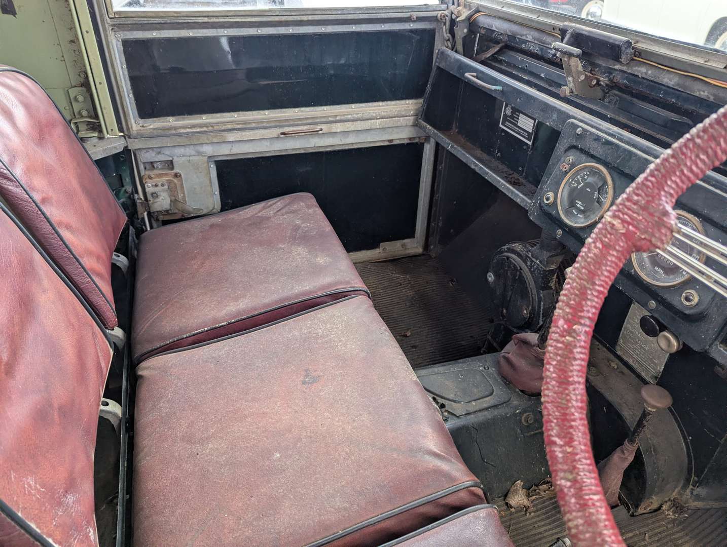 <p>1954 LAND ROVER SERIES 1 80"</p>