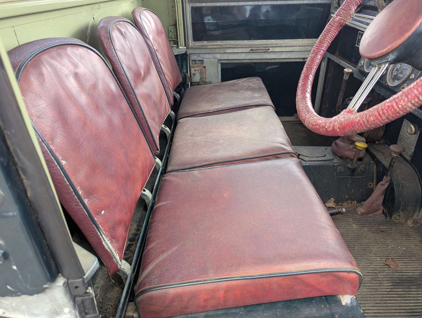 <p>1954 LAND ROVER SERIES 1 80"</p>