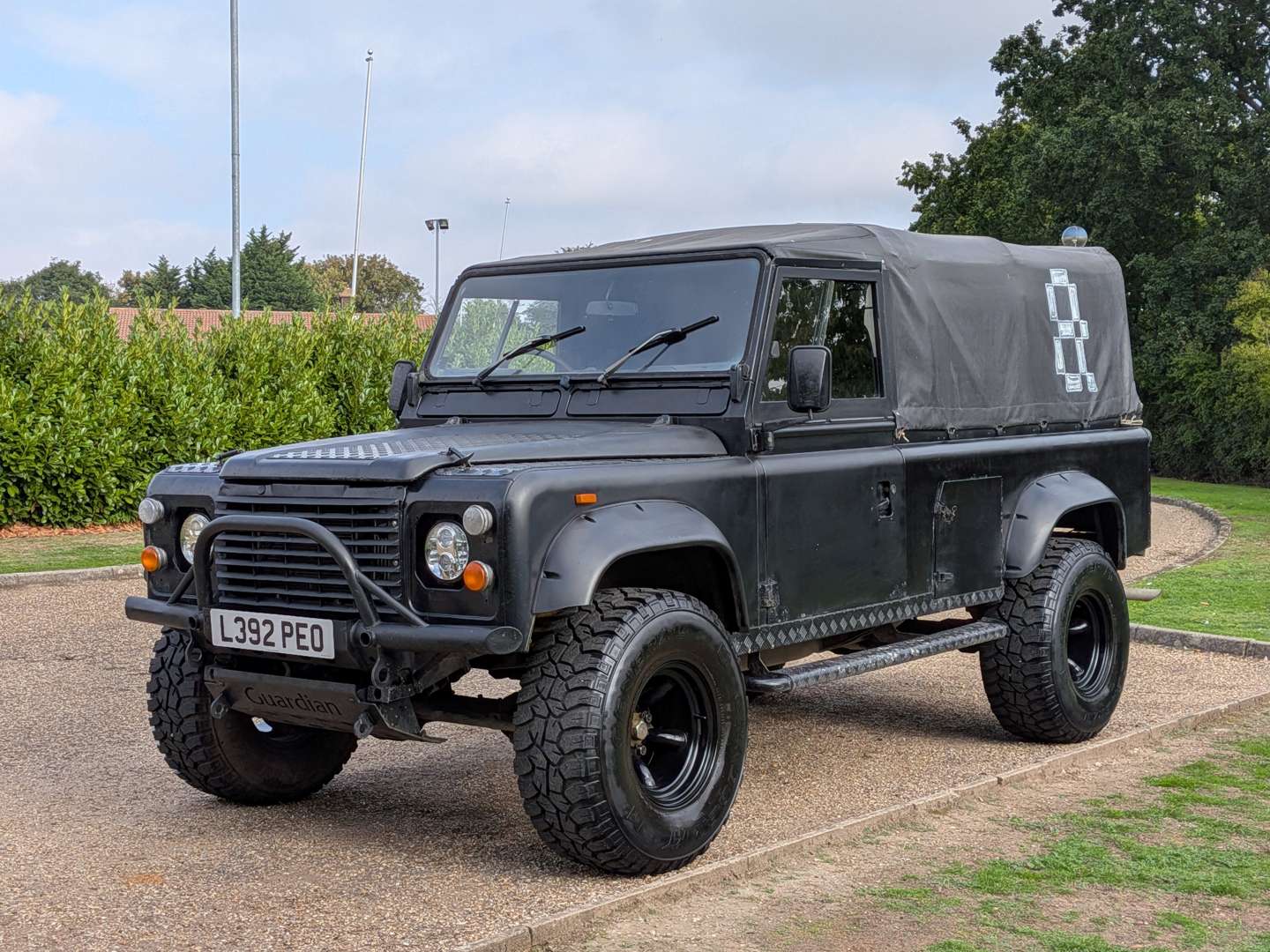 <p>1994 LAND ROVER DEFENDER 110</p>