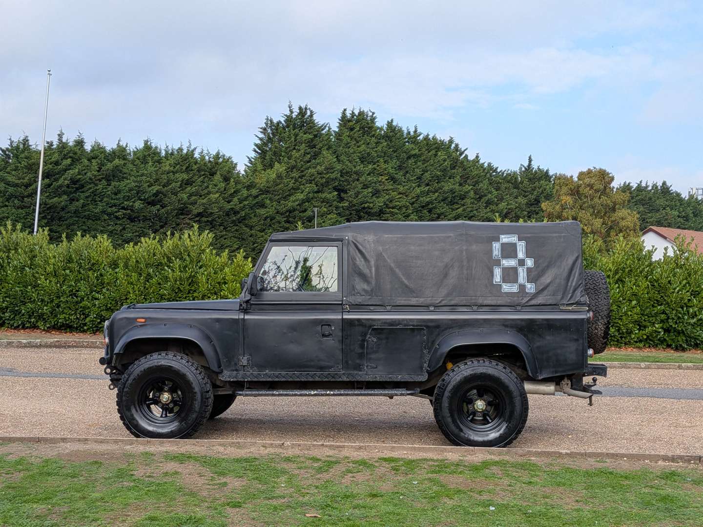 <p>1994 LAND ROVER DEFENDER 110</p>