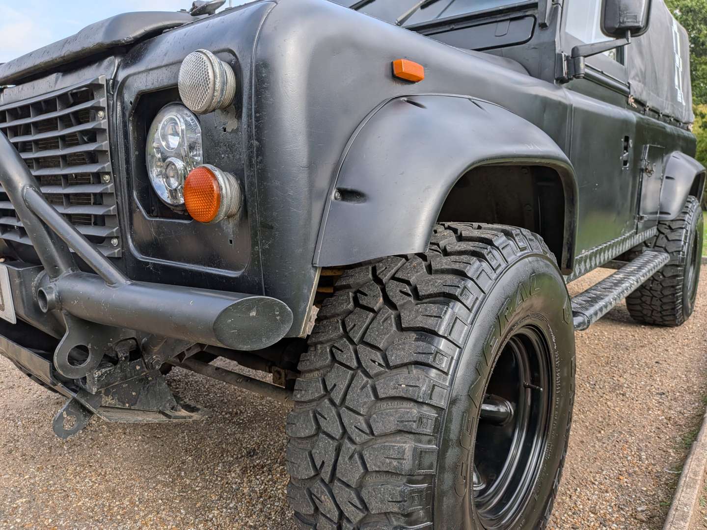 <p>1994 LAND ROVER DEFENDER 110</p>