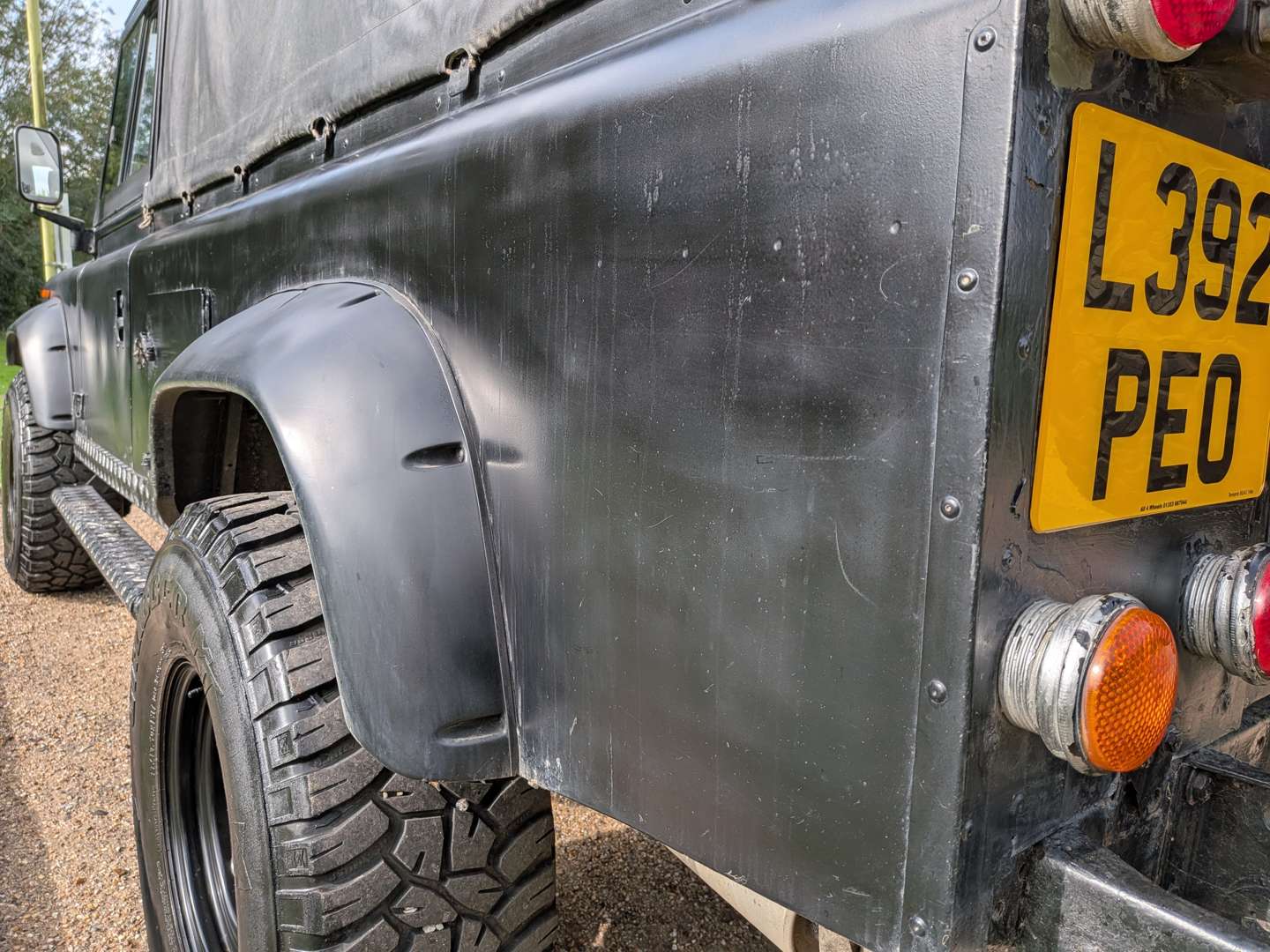 <p>1994 LAND ROVER DEFENDER 110</p>