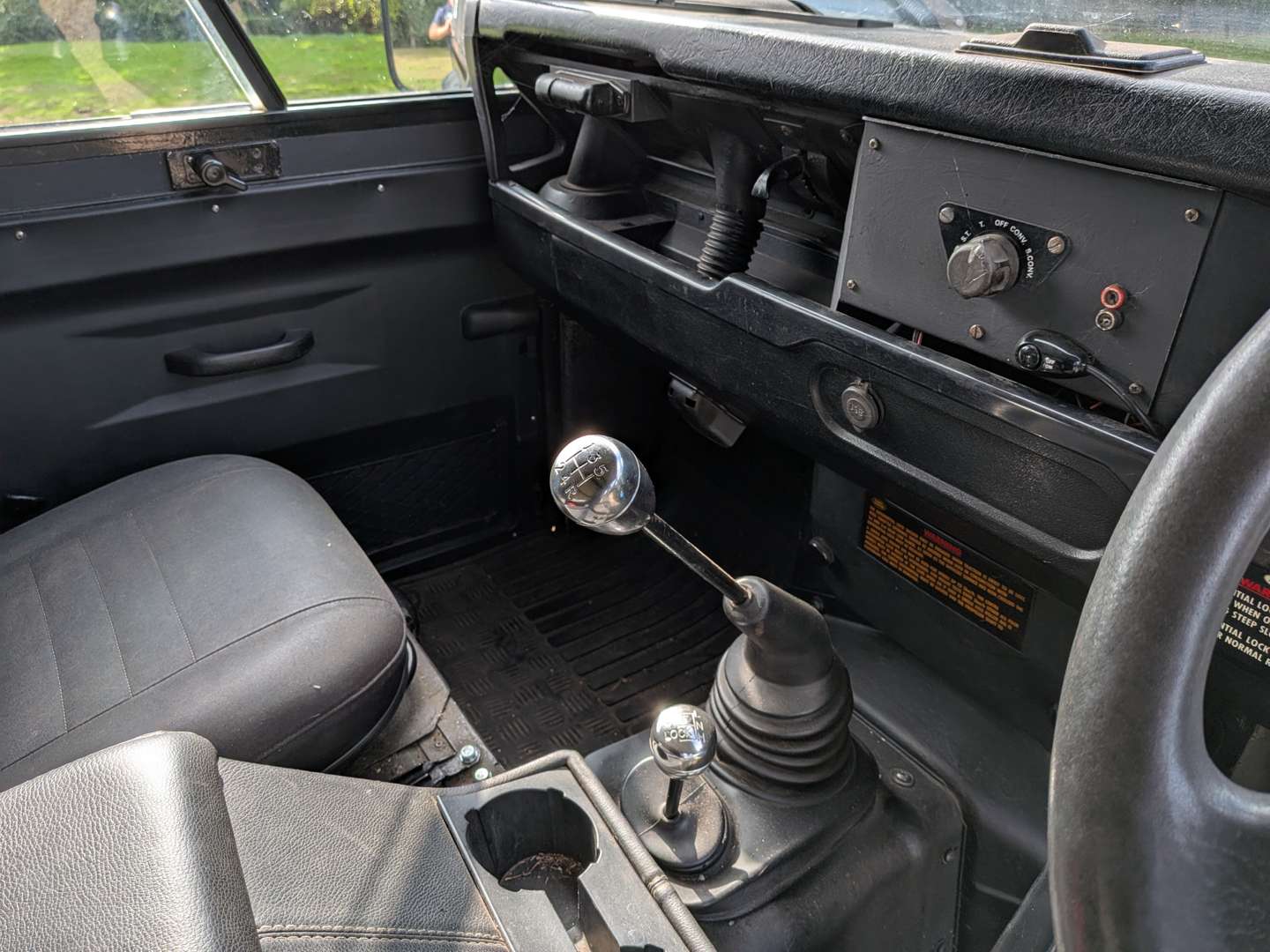 <p>1994 LAND ROVER DEFENDER 110</p>