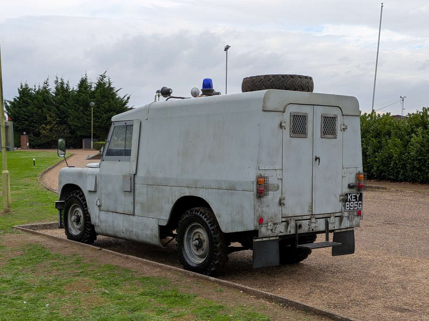 <p>1969 LAND ROVER SERIES 2A 109"</p>