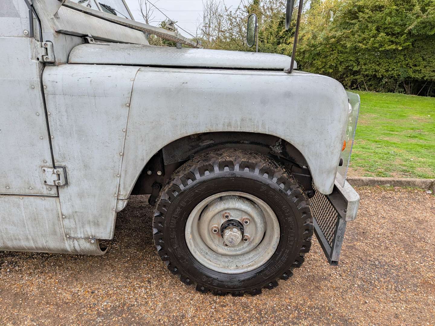 <p>1969 LAND ROVER SERIES 2A 109"</p>