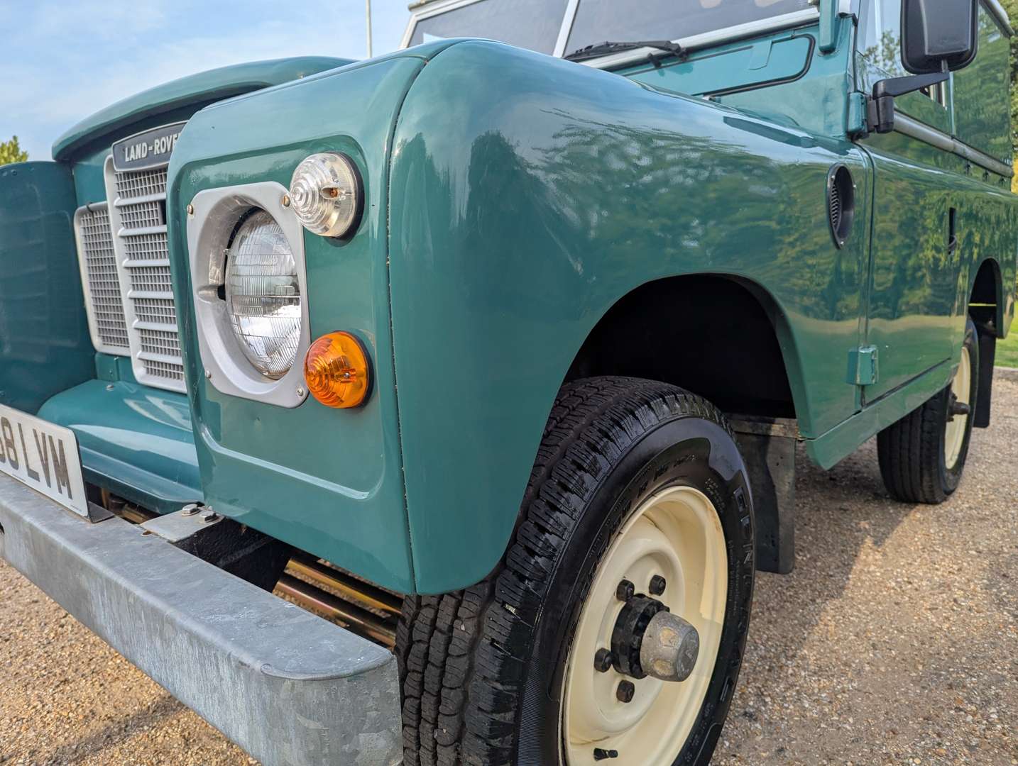 <p>1984 LAND ROVER SERIES 3 SWB</p>