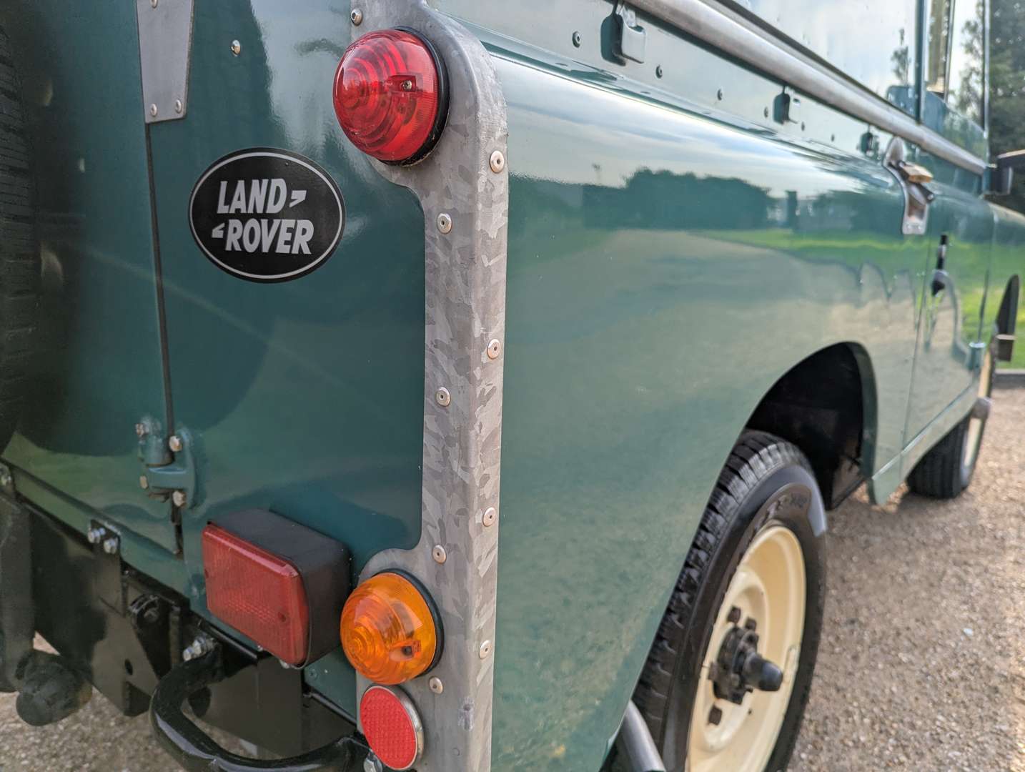 <p>1984 LAND ROVER SERIES 3 SWB</p>