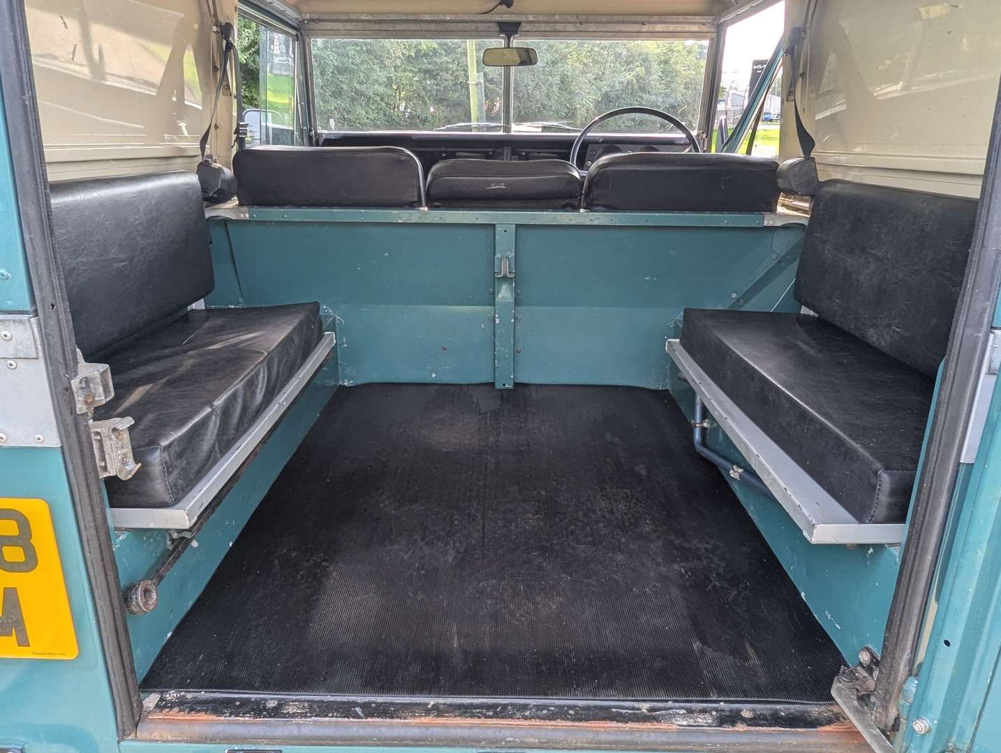 <p>1984 LAND ROVER SERIES 3 SWB</p>