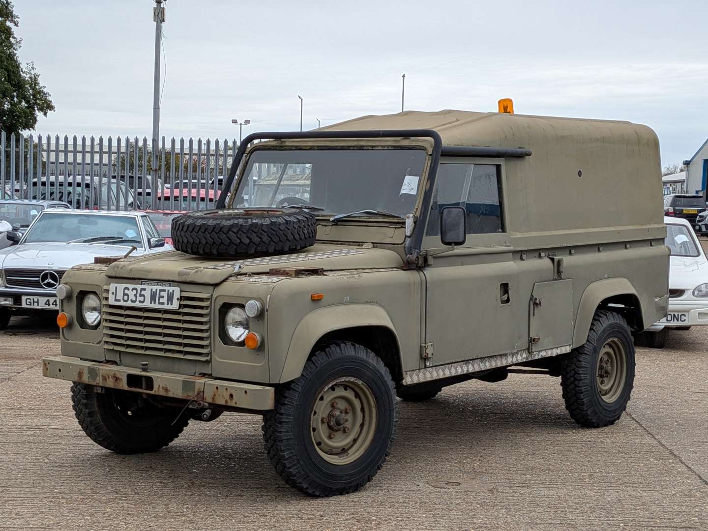 <p>1994 LAND ROVER 110 TITHONUS</p>