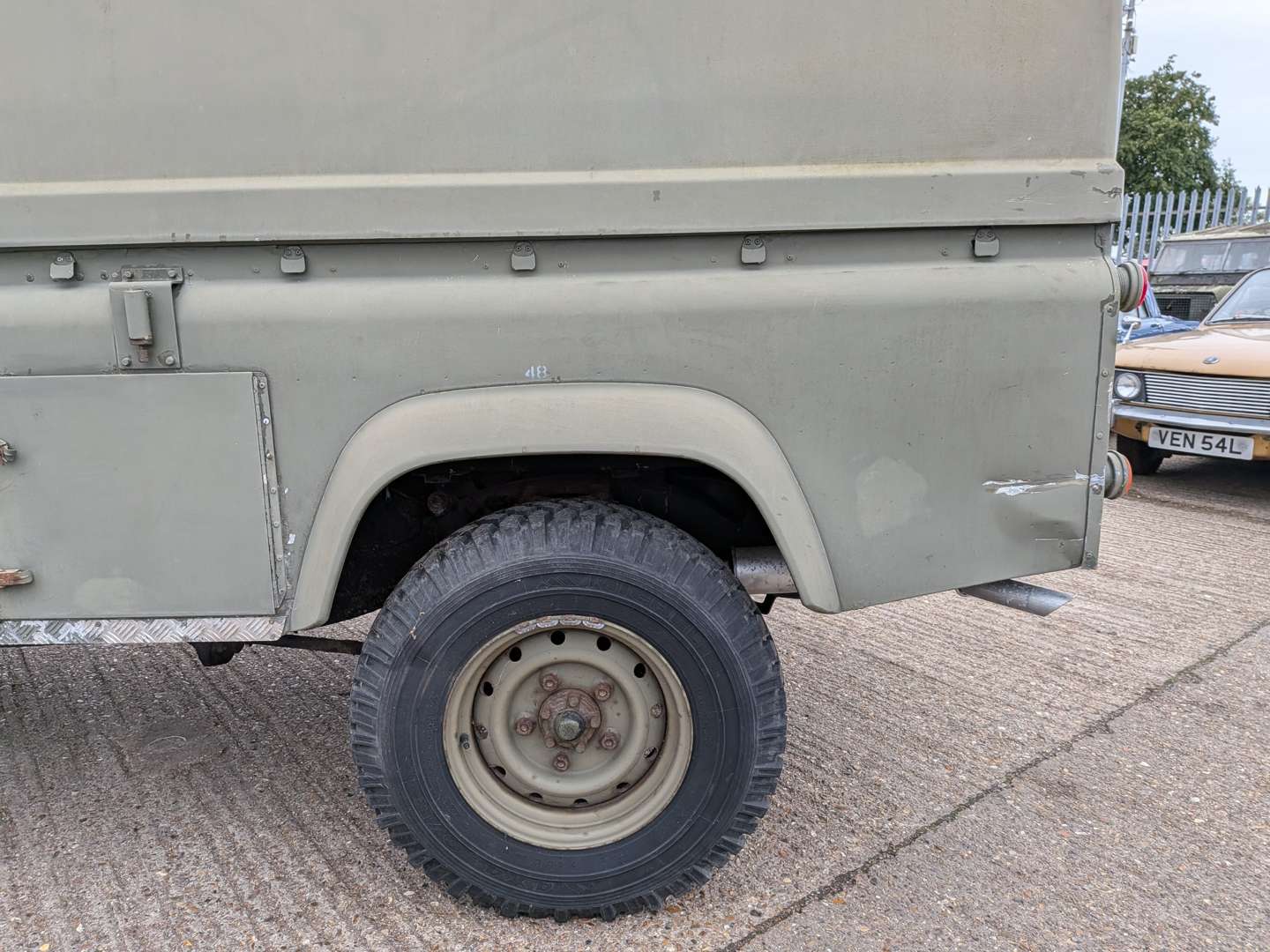 <p>1994 LAND ROVER 110 TITHONUS</p>