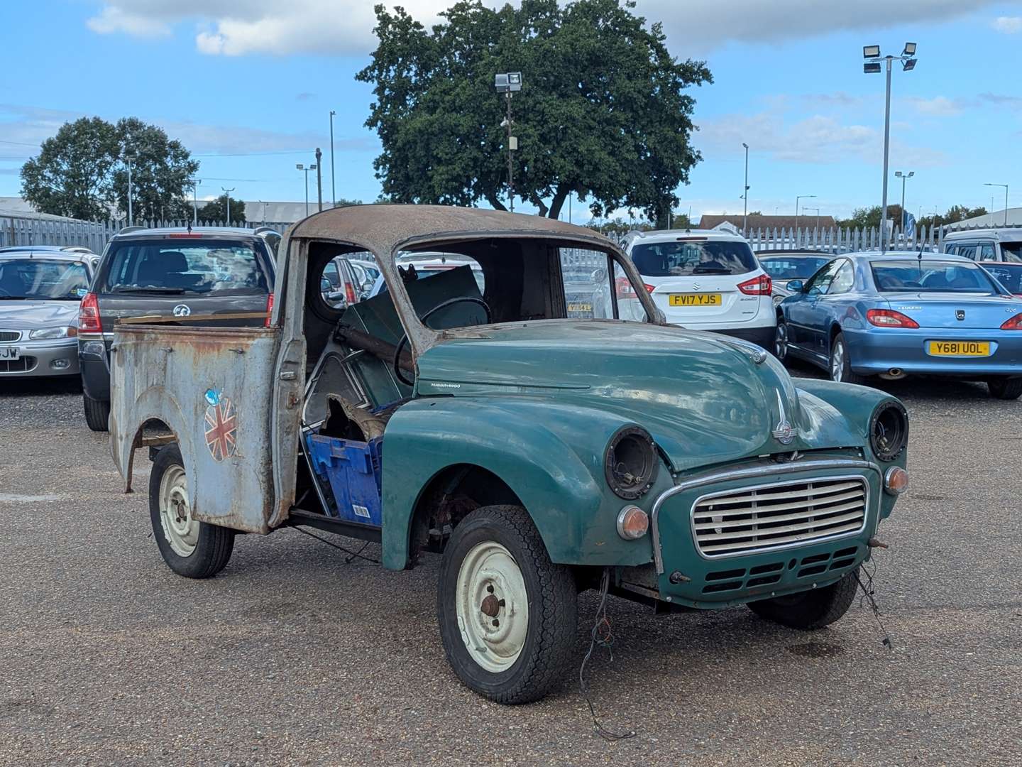 <p>1968 AUSTIN 6CWT PICK-UP</p>