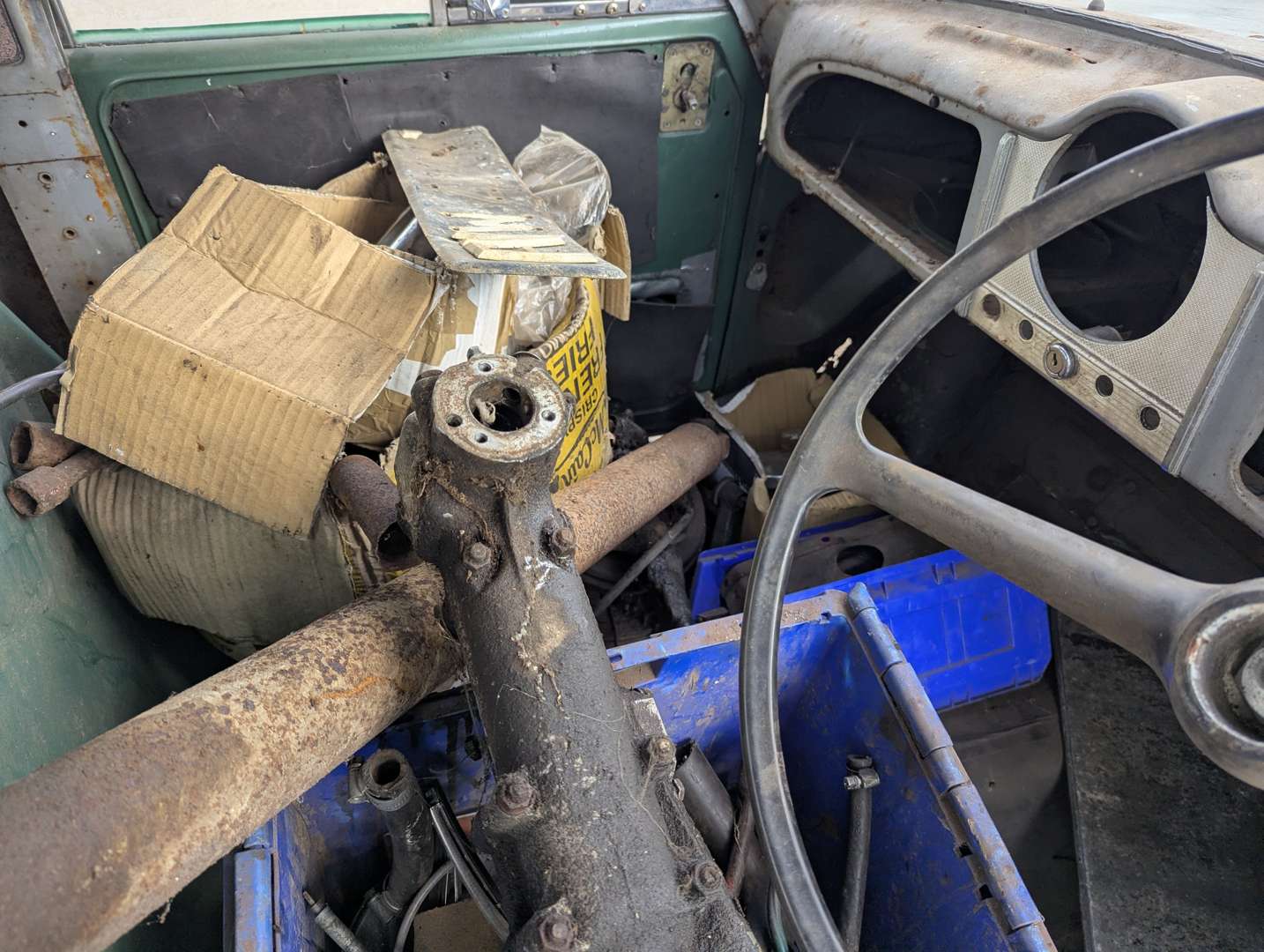 <p>1968 AUSTIN 6CWT PICK-UP</p>