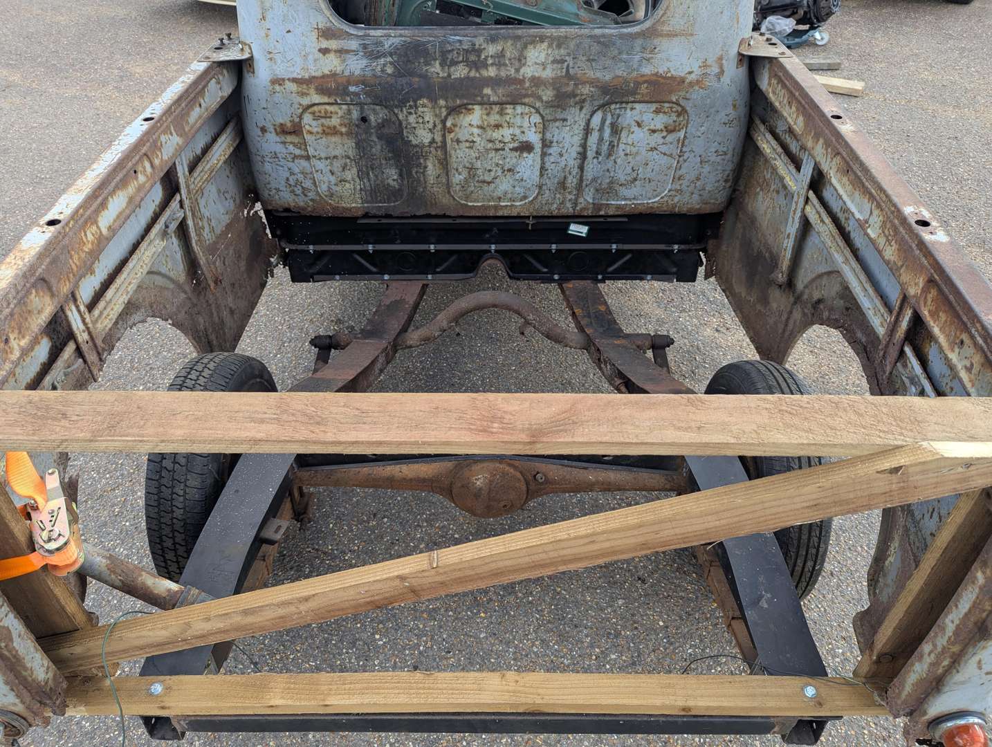 <p>1968 AUSTIN 6CWT PICK-UP</p>