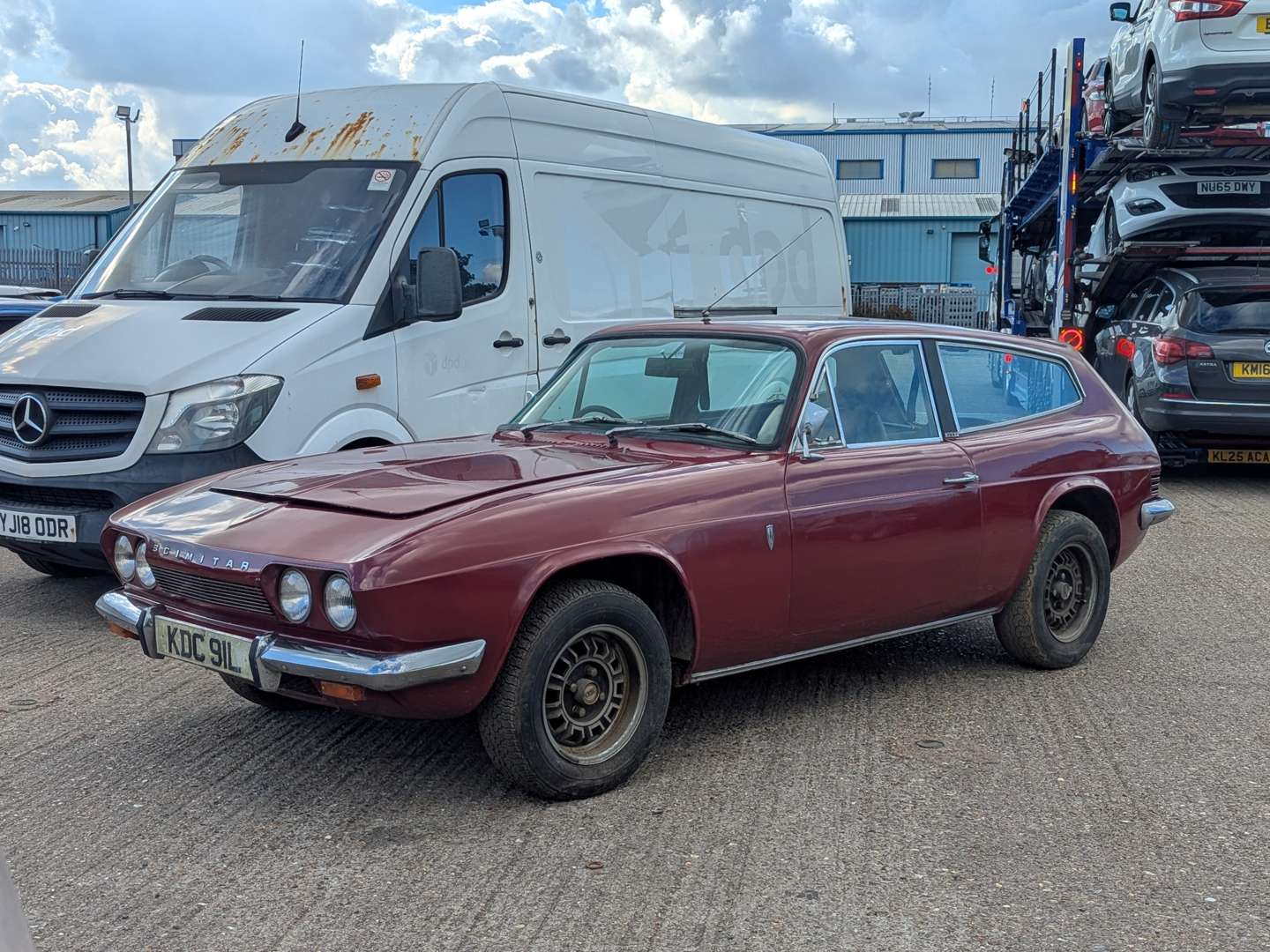 <p>1973 RELIANT SCIMITAR GTE</p>